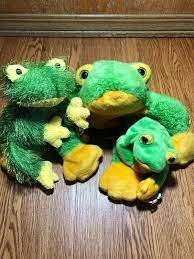 3 Different Styled Ty Beanie Baby Frogs Smoochy The Frog Beanie Baby Has Both Tush And Swing Tag Swing Is A Little Rough Baby Beanie Baby Frog Baby Bean Bag