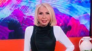 Laura bozzo presentó un amparo para pedir la suspensión de la orden judicial de acudir voluntariamente al reclusorio de santiaguito en el estado de méxico, tras la orden de prisión preventiva. Laura Bozzo Copies Lady Gaga S Style And Poses With Extravagant Boots Photo Mind Life Tv