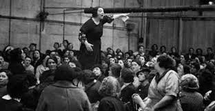 El 8 de marzo de 1857 , miles de trabajadoras el capítulo más cruento de la lucha por los derechos de la mujer se produjo, sin embargo, el 25 de marzo de 1911 , cuando se incendió la fábrica de camisas. El Origen Colectivo Del 8 De Marzo Lamarea Com