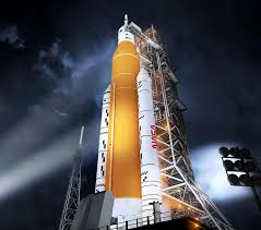 Spacex falcon 9 rocket and crew dragon spacecraft carrying nasa astronauts lifts off from kennedy space center in cape canaveral, florida. Nasa Space Launch System Hot Fire Test A Success Mega Moon Rocket Will Be Used For Artemis Missions Techeblog