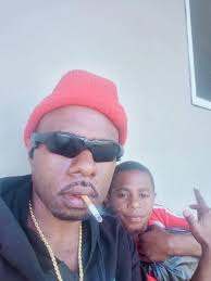 RAJA ARTHUR FAKTA ATAU FIKSI?? Raja Arthur adalah salah satu tokoh paling  legendaris dari Britania yang digambarkan sebagai pemimpin gagah berani,  pembela keadilan, dan pemilik pedang sakti Excalibur. Dalam berbagai kisah,  Arthur