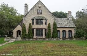523 N 6th St Manitowoc Wi 54220 Zillow Old House Dreams Stone House House