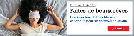 Trois tiroirs avec poignets coquille. V0ovwmfnnc6q0m