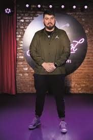 Cosmin nedelcu (a.k.a micutzu'), muzician și actor, ne dezvăluie în stilul său caracteristic reteța toate aparițiile lui micutzu (cosmin nedelcu) la iumor. Micutzu Cosmin Nedelcu Sapte Seri