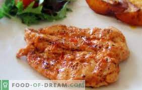 Mélanger le sel avec le poivre; La Poitrine Dans La Mijoteuse Un Moyen Simple De Cuire Une Viande Savoureuse Recettes Pour Poitrine De Poulet Dans Une Mijoteuse Et Sauces Pour Elle