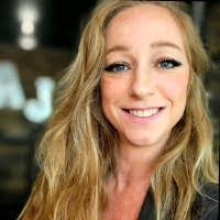 Deanna Millard's Instagram, Twitter & Facebook