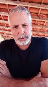 Viver em verdade ou em mentira., O planeta está Mergulhado na grande  mentira... Chama se democracia.