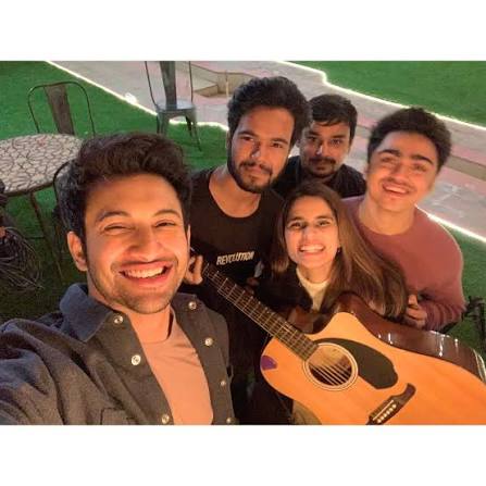 Had a fun filled evening, performed for amazing Actors Rohit Saraf, Rohan  Shah and Aisha Ahmed. Such Generous people💫
