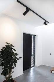 sg spanningsrail zwart met 3 zwarte railspots 310 lumen 2000 2800k dim to warm complete set woonkamerverlichting verlichting woning huis verlichting