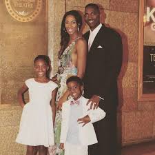 Lauren jackson and her husband source: Dunk Expert Lisa Leslie S Husband Is Boeing 767 Captain Flower Girls Children Married In 2005 Career