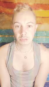 Ken Ralph single and searching. From Ghana and I don't mind meeting people  outside Ghana and neighbouring countries. I'm 30 and I'm a soldier. Ple I  want something serious,don't try to even