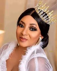 My cousin and her husband just bought their first house so here's my All  Aldis AOS congratulations basket!!!