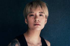 Amber Liu: Ca sĩ phi giới tính được "đẩy thuyền" với Chi Pu và loạt ồn ào  mang thai, có bạn trai?