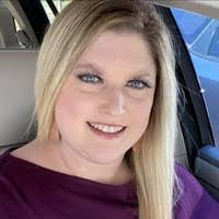 Rae Stump's Instagram, Twitter & Facebook