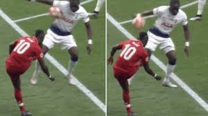 Spurs lose injured sissoko until april. Moussa Sissoko Concedes Controversial Penalty In The First Minute Of Champions League Final Sportbible