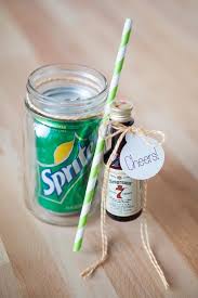 1001 Diy Ideen Wie Sie Ausgefallene Weihnachtsgeschenke Basteln Weckglas Diy Geschenke Im Einmachglas Mason Jars