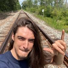 Jerry Loftis's Instagram, Twitter & Facebook