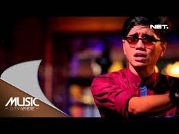 Music Everywhere Sheila On 7 Dan Youtube