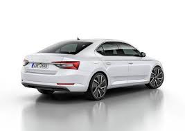 Whatever the situation, you can rely on the 4×4 drive. Skoda Superb Iv 2020 Im Test Gelingt Das Plug In Hybrid Debut Meinauto De