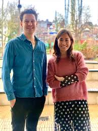 17,782 likes · 506 talking about this. Go Morgen Danmark Og Go Aften Live Julie Og Jesper Blev Begge Singler Som 29 Arige Og Det Gav Inspiration Til Den Populaere Serie 29 Der Afspejler 30 Ars Krisen De Manglede Genkendelighed