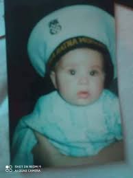 Svaki dan života zlata je vrijedan, dragi sine i danas i sutra i svaki dan  moga života. Sine, budi sretan i nasmijan, ljubi živi pun život, uči, ne  gubi srce, budi jači!