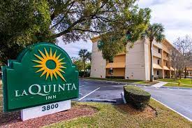 Las familias que viajaron a fort lauderdale disfrutaron su estadía en los siguientes la quinta inn & suites estos son algunos la quinta inn & suites populares en fort lauderdale que ofrecen aire acondicionado La Quinta Inn By Wyndham Ft Lauderdale Tamarac East Fort Lauderdale Aktualisierte Preise Fur 2021