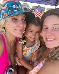 Hailey Minor (@haileyminor) • Instagram photos and videos