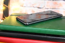 Or will any iphone xs model screen protector work just fine? Review Invisibleshield Glass Elite Edge Screen Protector Is Nearly Invisible Appleinsider