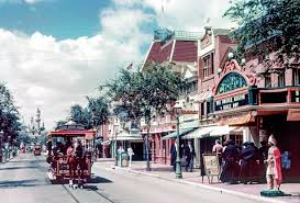 Daily Vintage Disneyland Main Street Usa Buster Keaton In Allez Oop Playing In The Cinema Blog Http Vintage Disneyland Disneyland History Disneyland Anaheim