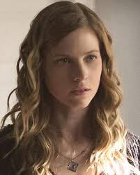 Sai cosa vorrei vedere? Katherine ed Elena che incontrano Valerie. :  r/TheVampireDiaries