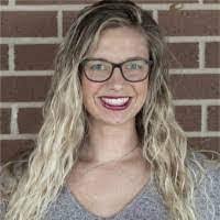 Lisa Lerette's Instagram, Twitter & Facebook