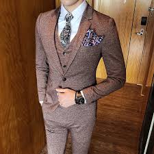 Viele modelle sind aufgrund ihrer sportiven optik perfekt für deinen alltag geeignet. Grosshandel Elegante Manner Anzuge 2018 New Vintage Klassische Anzug Rosa Kaffee Grau Anzug Vestito Uomo Rauchen Masculino Bankett Hochzeit Prom Suit S18101902 Von Xingyan03 119 34 Auf De Dhgate Com Dhgate