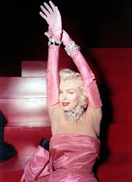Are Diamonds Still A Girl S Best Friend Fashion Tag On Wordpress Com Marilyn Monroe Gentlemen Prefer Blondes Marilyn