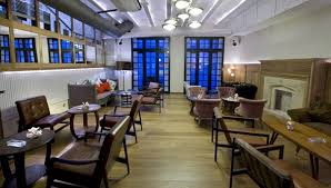 Consigue las mejores ofertas para casa paloma en barcelona y conoce la nota y posición en el ranking de gastroranking. Restaurante Casa Paloma En Barcelona Calido Ambiente Industrial De Toque Vintage Diariodesign Com