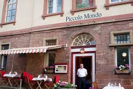 A popular spot with local carlton residents, we believe our al fresco dining options and food make piccolo mondo a great venue to share a meal with family and friends. Herzlich Willkommen Ristorante Piccolo Mondo