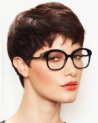 frisuren fur damen frisuren stil haar kurze und lange frisuren pixie haar styling kurzes haar pixie schnitt