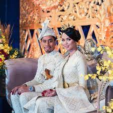 Klasik, banyak ditemukan pernyataan di. Foto Tema Melayu Klasik Ain Edruce Cukup Mempesona Janna Nick Pun Puji Erin Sakura