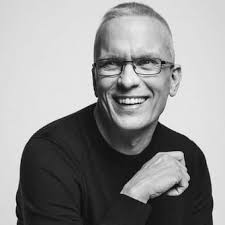 Watches of Switzerland chairman to step down