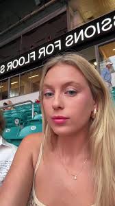 here’s to my mama!!! #taylorswift #erastour #miami