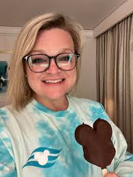 Cruise out to crew for ice cream