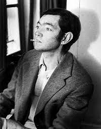 Su familia se refugia en suiza durante la primera guerra mundial hasta 1918, que regresan a buenos aires. What Julio Cortazar Might Teach Us About Teaching Writing The New Yorker