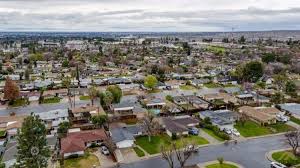Five Money Scams To Watch Out For On Craigslist Bakersfield Bakersfield california a city which is located in the kerns county in a southern end of a san joaquin valley is known in the name of bakersfield.city is located between. five money scams to watch out for on