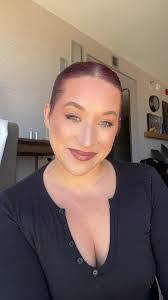 Rachel Schiller's Instagram, Twitter & Facebook