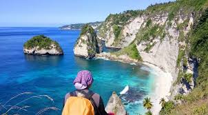 Pemandangan indah pantai dan matahari terbenam dapat dinikmati sekitar pukul 6 sore. 8 Pantai Bali Tersembunyi Yang Paling Indah Yuk Ke Sini