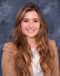 🚨 Alum takeover alert! 🚨 My name is Sydney Elmore and I graduated from  UofSC in 2016. Today, I'm excited to give you a glimpse of a “day in the  life” as