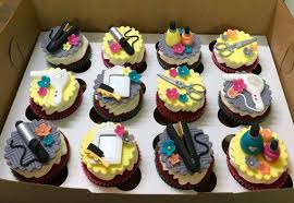 Affordable hair salon downtown montreal near concordia university. Fondant Hair Stylist Hair Dresser Hair Salon Cupcake Toppers Etsy Fondant Hair Hairdresser Cake Fondant