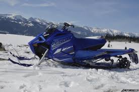Le moteur de 397 cm³ à deux temps et à injection électronique d'essence s'allie au châssis léger pour faire de la sx venom une véritable vipère qui siffle dans les cuvettes. Retour En Force Du 2 Temps Chez Yamaha Pour 2021 Magazine Motoneiges Ca La Reference De La Motoneige Au Quebec Et Au Nouveau Brunswick