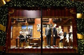 Risultati immagini per Dolce & Gabbana «Italian Christmas» da Harrods