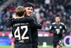 Fußball-Bundesliga: Karl führt FC Bayern zum ersten Sieg 2026 - Standesgemäß