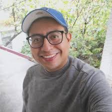 Alan Palacios's Instagram, Twitter & Facebook